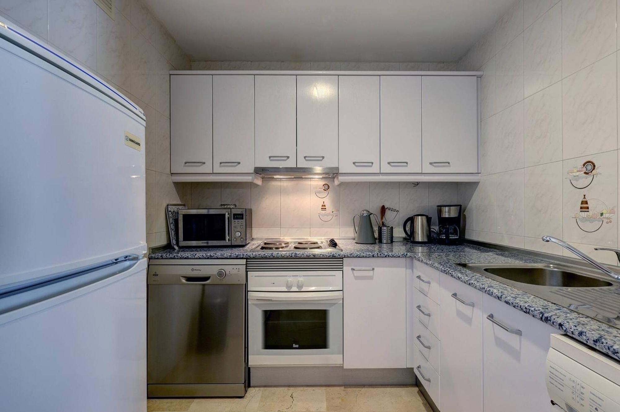 053 - Two Bed Mijas Golf Apartment In Popular Matchroom Golf Club Fuengirola Bagian luar foto