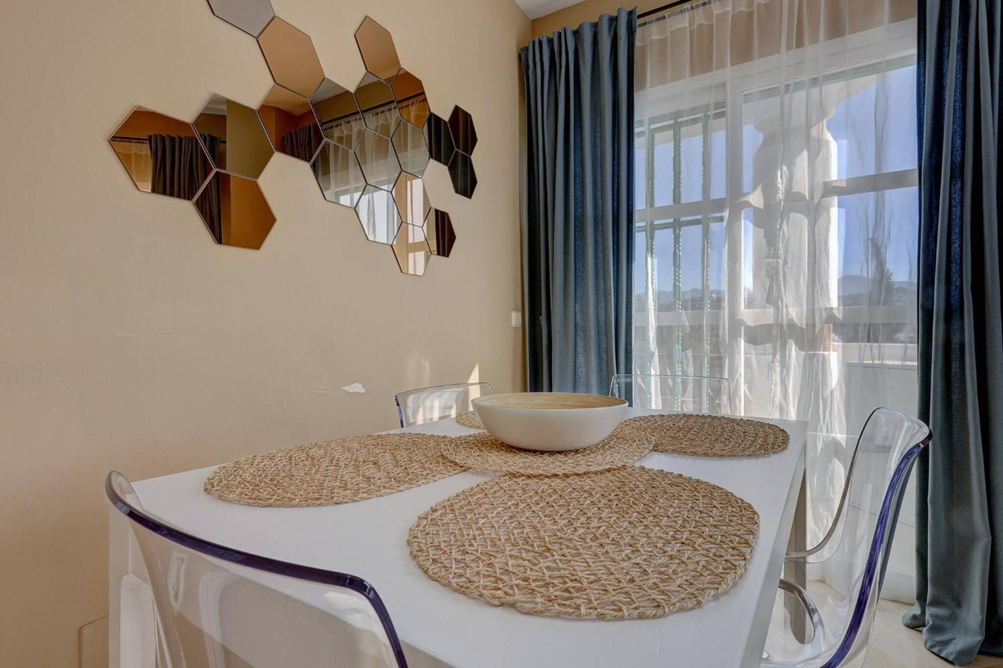 053 - Two Bed Mijas Golf Apartment In Popular Matchroom Golf Club Fuengirola Bagian luar foto